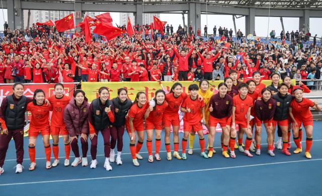 （体育）（3）足球——永川国际女足锦标赛：中国队胜乌兹别克斯坦队XxjpseC007185_20250405_PEPFN0A001.jpg