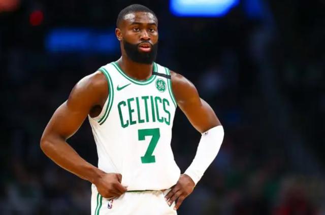 开云线上入口-我才是蝙蝠侠！布朗狂砍40分却没能等来自己的罗宾